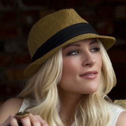 Free Video and Download from new artist, Dara Maclean!